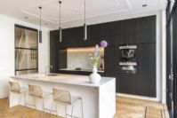 Sospensione tubolare Hanging Bali L<br /><br />diam 7,6x H 200 cm<br />Testata H 38 cm - scatolina a soffitto 2,8 cm<br />Varie finiture -